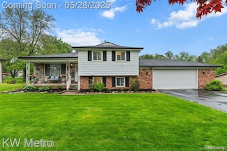 207 Old Perch Rd, Rochester Hills, MI 48309