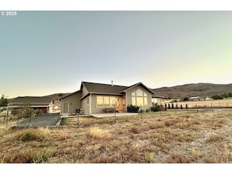 19000 Alpine Ln, Baker City, OR 97814
