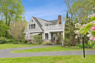 71 North St, Kennebunkport, ME 04046