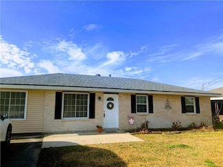 330 Courville Dr, Luling, LA 70070