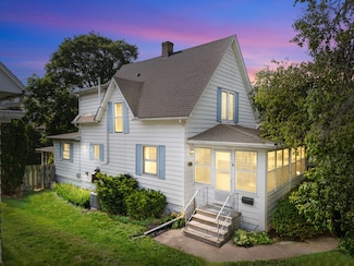 715 N 4th St, Dekalb, IL 60115