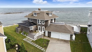 26 Gold Ribbon Dr, Wells, ME 04090