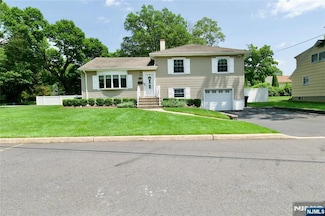 218 Evergreen St, Hillsdale, NJ 07642