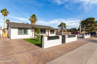 7502 W Cora Ln, Phoenix, AZ 85033
