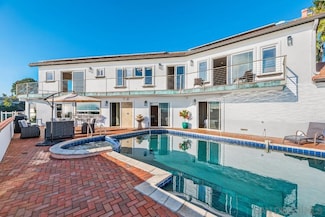 5786 La Jolla Mesa Dr, La Jolla, CA 92037