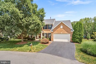 43682 Maverick Ln, Chantilly, VA 20152