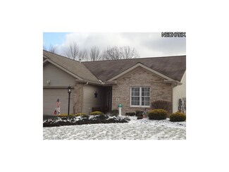 113 Claybrook Dr Unit 113, East Palestine, OH 44413