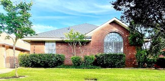 738 Willow Oak Dr, Lewisville, TX 75067