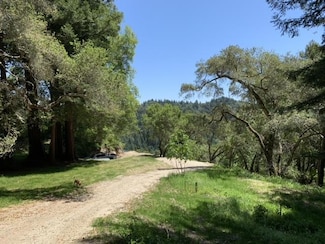 100 Stardust Ln, Lompico, CA 95018