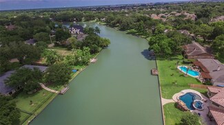 302 Piedmont St, Sugar Land, TX 77478