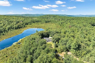662 Ten Rod Rd, Farmington, NH 03835