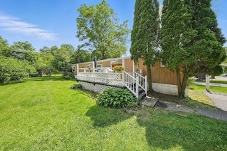5 Oak Dr, Bloomingburg, NY 12721