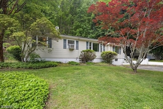 59 Old Croton Rd, Flemington, NJ 08822