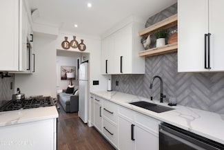 28 Belshaw Ave, Eatontown, NJ 07724