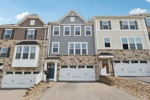139 Moyer Hill Dr, Cranberry Township, PA 16066