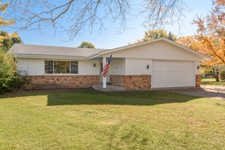 W163N10968 Briarcliff Ct, Germantown, WI 53022