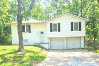 1617 SE Kingsway St, Oak Grove, MO 64075