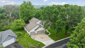 1378 Dunsmore Dr, Waconia, MN 55387