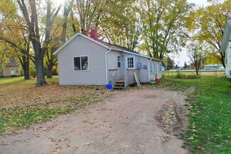 614 E Front St, Withee, WI 54498