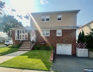 635 10th St, Lyndhurst, NJ 07071