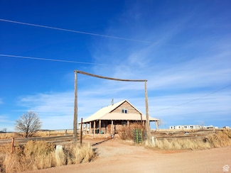 75 N Meadow Ln, La Sal, UT 84530