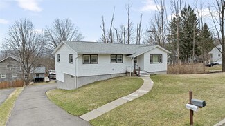 3229 Diana Ln, Vestal, NY 13850