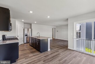 5200 Crooked Ln, Stephens City, VA 22655