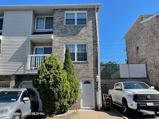 357 Hylan Blvd Unit A, Staten Island, NY 10305