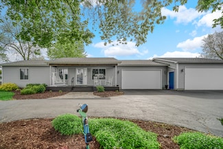 26238 W Hickory Ln, Ingleside, IL 60041