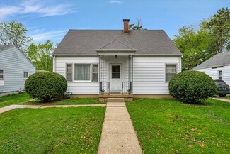 812 W Columbia Ave, Champaign, IL 61820