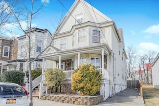 189 Chestnut Ave, Staten Island, NY 10305