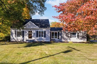 791 Center Rd, Akron, OH 44319