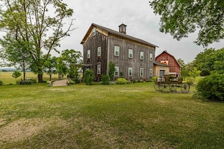 33511 Old Mill Dr, Lone Rock, WI 53556