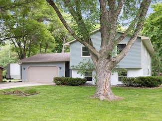 15015 W Vermillion Cir NE, Andover, MN 55304