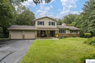 106 Tami Ln, Mankato, MN 56001