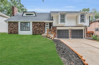 1005 Brookside Dr, Raymore, MO 64083