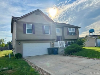 219 Rivers Edge Dr, Moscow Mills, MO 63362