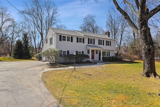 395 Bedford Rd, Chappaqua, NY 10514
