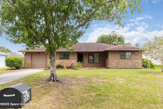 662 Estaugh St NW, Palm Bay, FL 32907