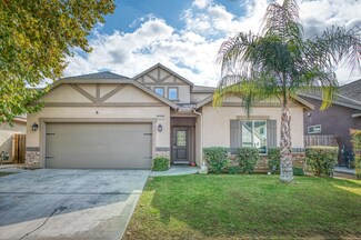 6689 W Lucas Dr, Fresno, CA 93722