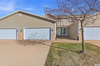 1570 Savannah Cir Unit C3, Davenport, IA 52807