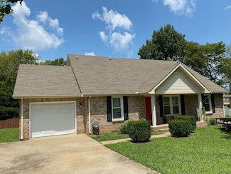 301 Marys Oak Dr, Clarksville, TN 37042