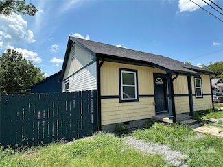 1409 Enochville Rd, Kannapolis, NC 28081