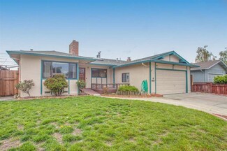 42571 Fontainebleau Park Ln, Fremont, CA 94538