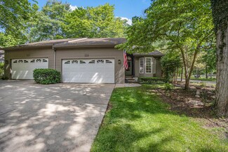 692 Mapleway Dr Unit 1, Norton Shores, MI 49441