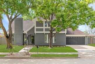 3014 Shady Creek Dr, Pearland, TX 77581