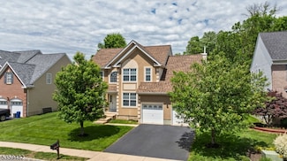 13 Goldstar Dr, Princeton, NJ 08540