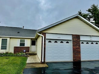 3878 S Laurel Ct, Bloomington, IN 47401