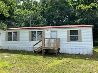 137 Rainbow Ln, Jonesville, SC 29353