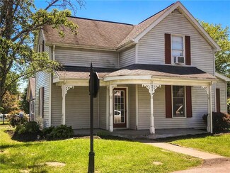 127 E Water St, Versailles, IN 47042